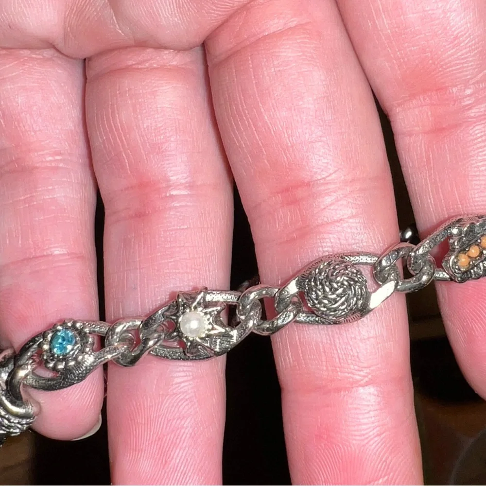 Vintage Signed Goldette Silver Tone Colorful Multi-Stone Charm Link Bracelet - Picture 10 of 11